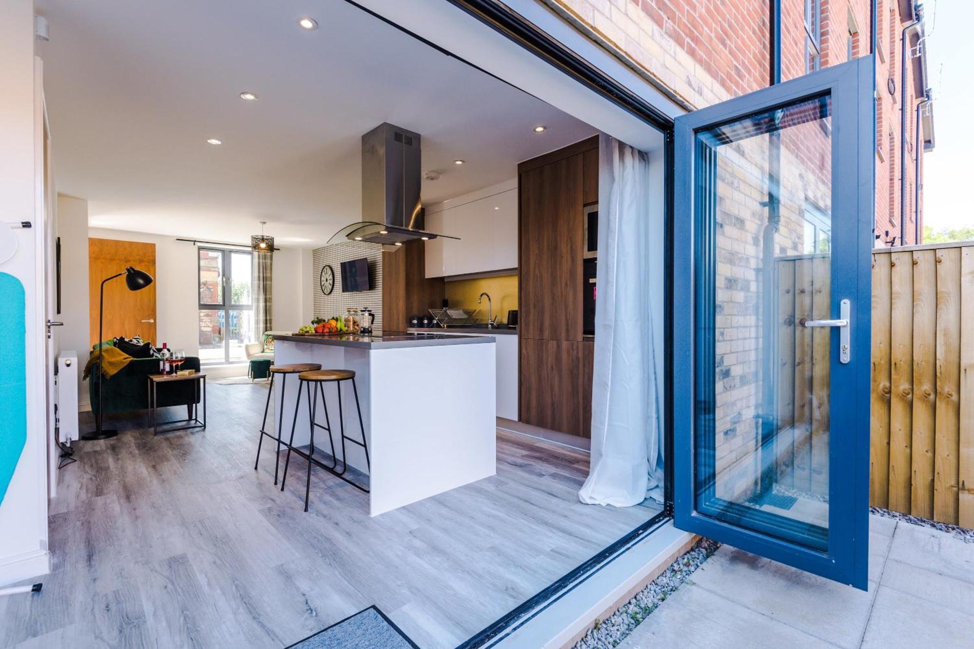 Rest&Recharge At Waterway House Manchester Exterior foto